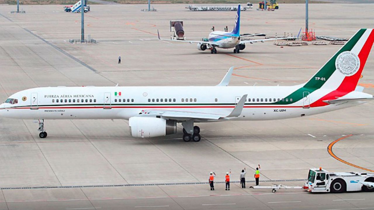 “Súbele a esa rola”: Compositor lanza cumbia del avión presidencial