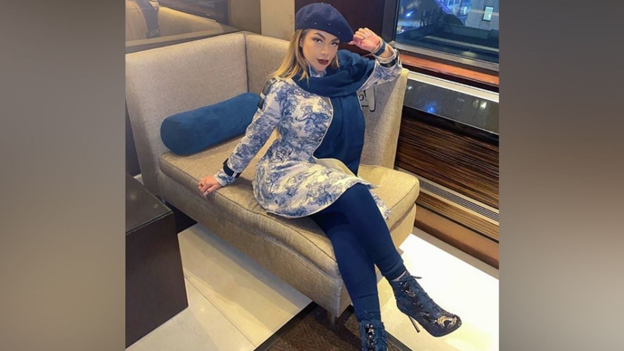 Magaly de ‘Enamorándonos’ resalta su estética figura en entallado vestido