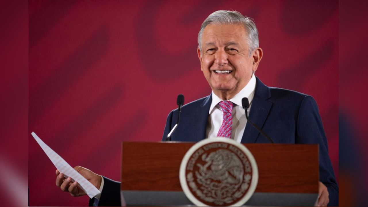 AMLO celebra los memes de la rifa del avión presidencial: “Están buenísimos”