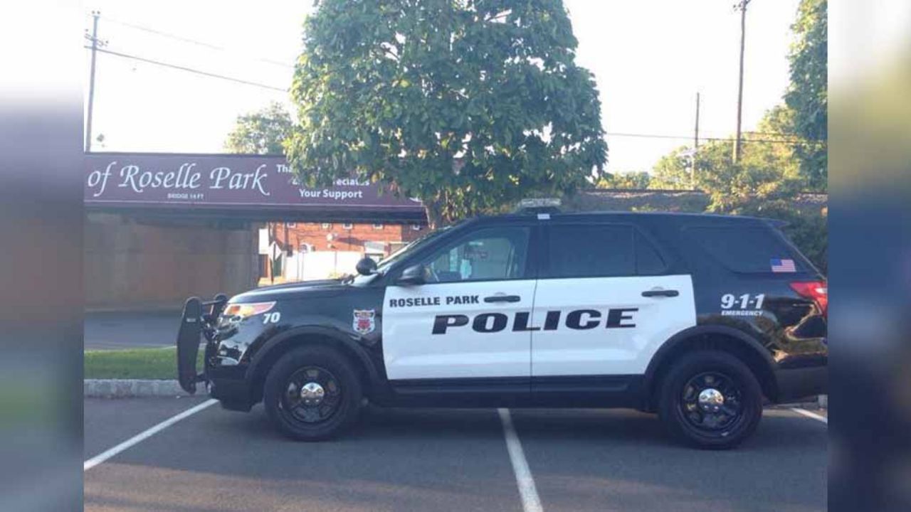 Policía se da un tiro en la cabeza tras perder el control y estrellar su vehículo