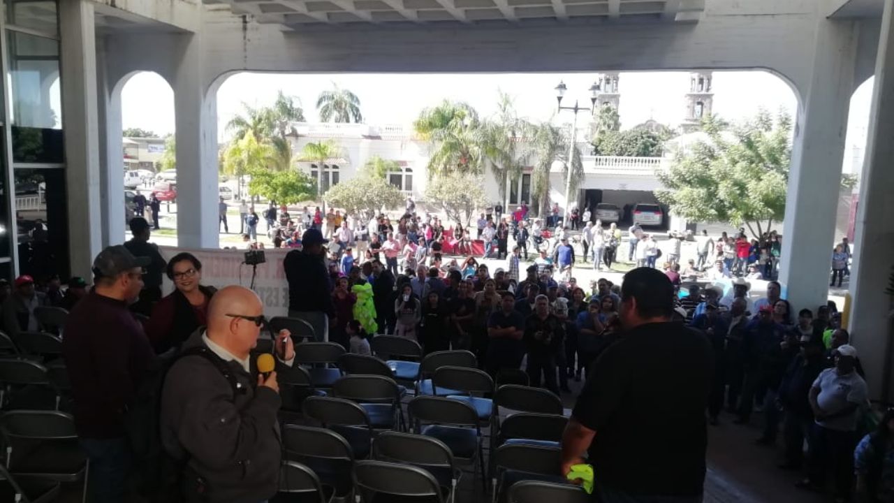 Trabajadores de Ooamapsn liberan el Ayuntamiento después de seis días