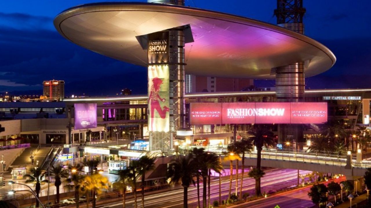 Noche violenta: Balacera en centro comercial conmociona Las Vegas