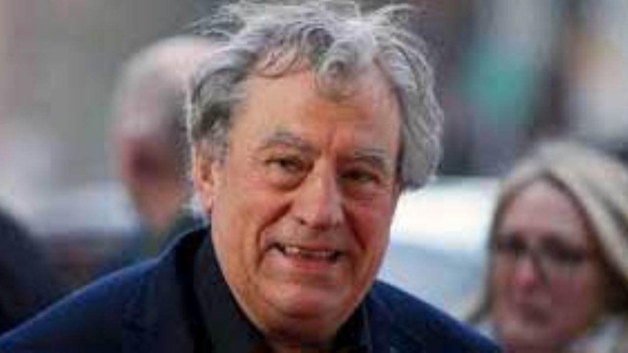 El famoso cómico y director de cine, Terry Jones, fallece a los 77 años de edad