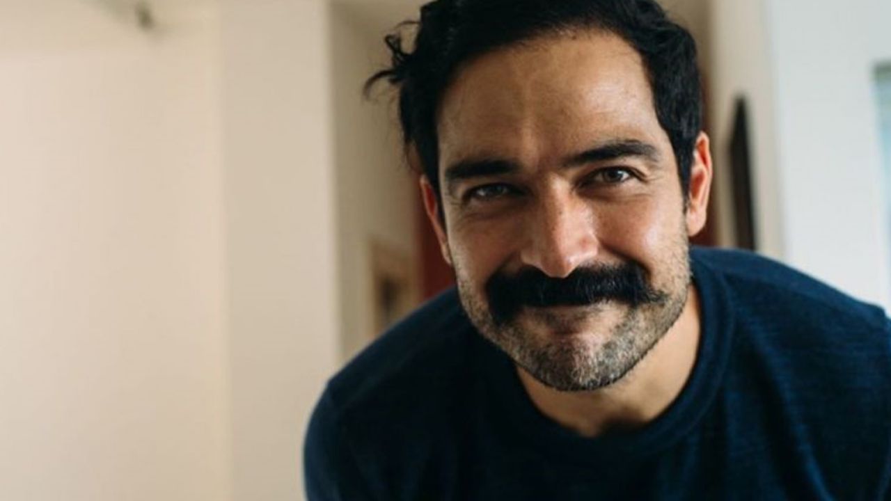 Chofer de Uber amenaza a Poncho Herrera con pistola; no le dan respuesta