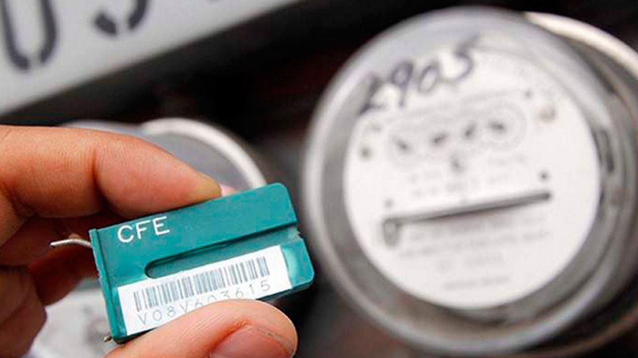 Nueva propuesta de AMLO para que ciudadanos midan su consumo de luz