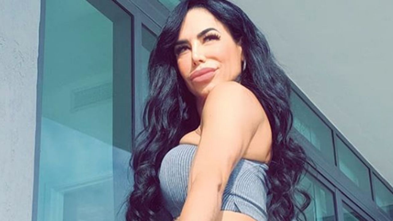 VIDEO: Al ritmo del reggaetón, Lis Vega mueve sus encantos en bikini