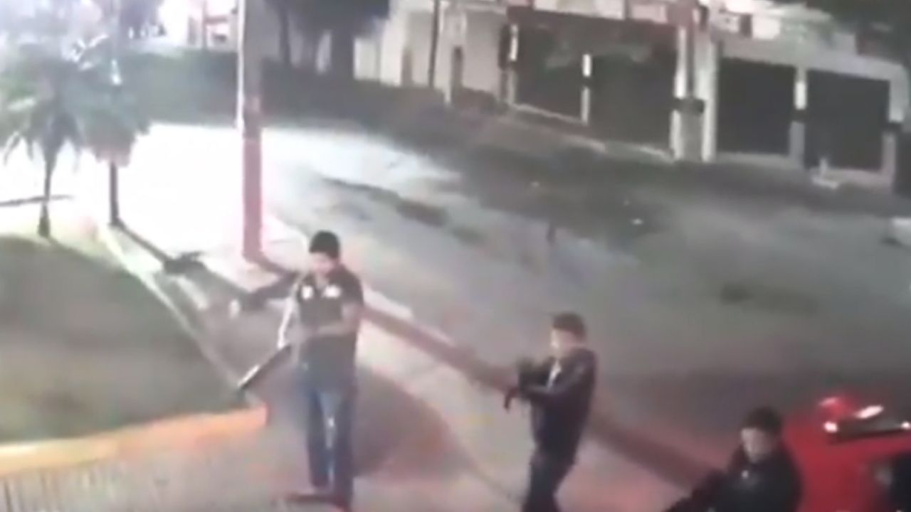 Intento de ataque en bar de Morelos se frustra; a uno se le atascó el arma