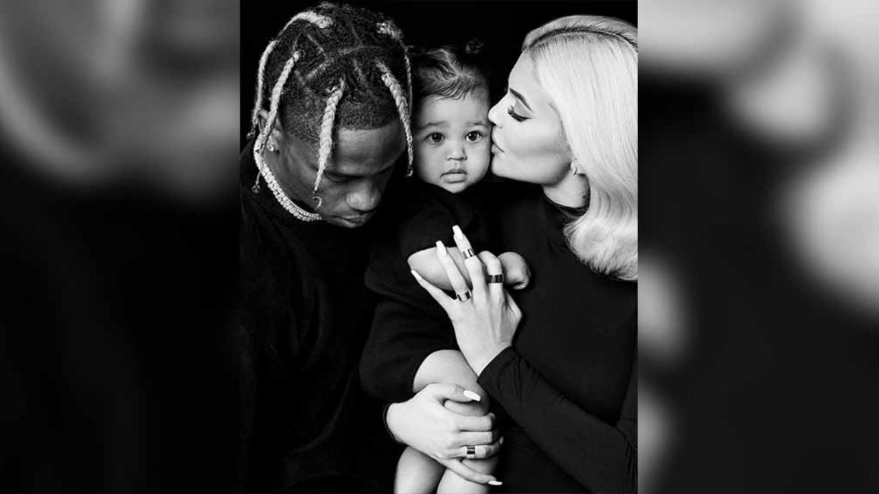 ¡Como una familia! Kylie Jenner y Travis Scott son captados juntos en Disney