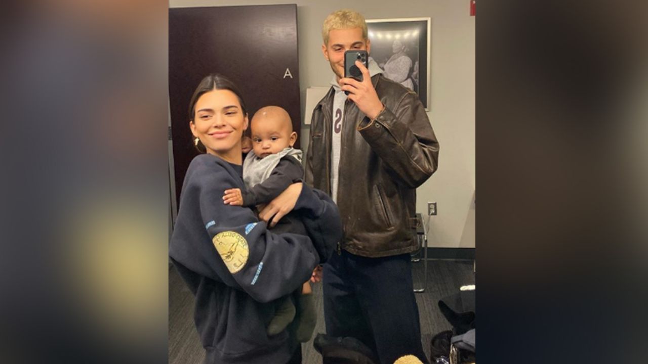 En romántica foto, Kendall Jenner posa abrazada de su novio, Fai Khadra