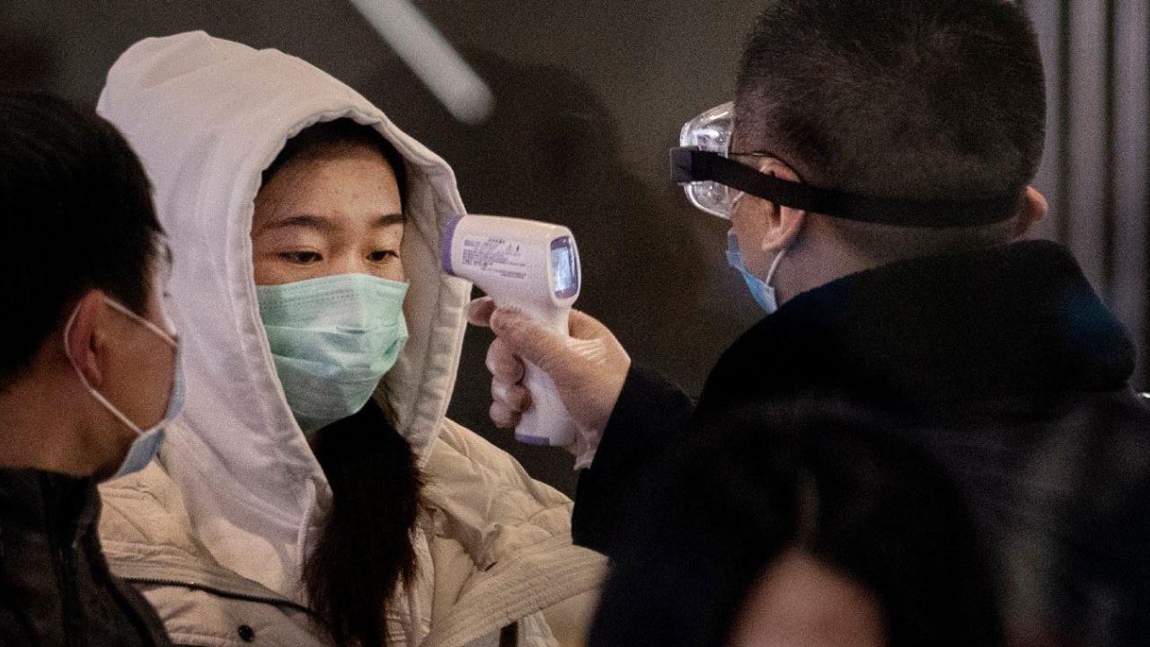 Científicos chinos revelan apariencia microscópica del mortal coronavirus