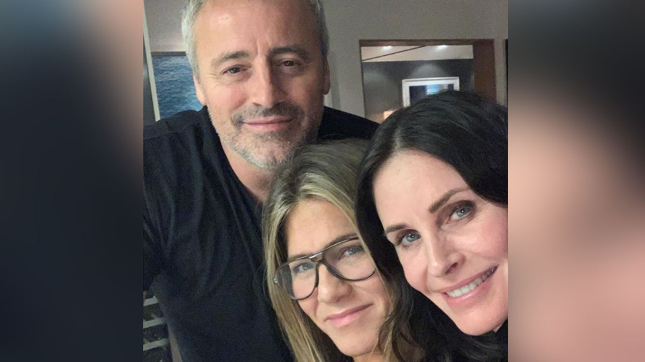 Courteney Cox comparte emotivo e inédito momento final de ‘Friends’