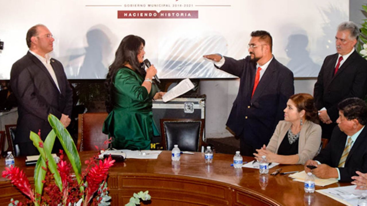 En Navojoa presenta su renuncia el Secretario del Ayuntamiento