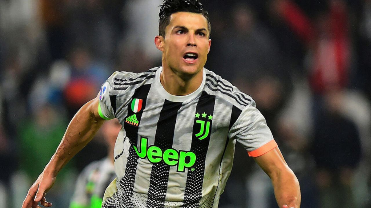 Foto de Cristiano Ronaldo calvo y con bigote hace ‘explotar’ las redes sociales