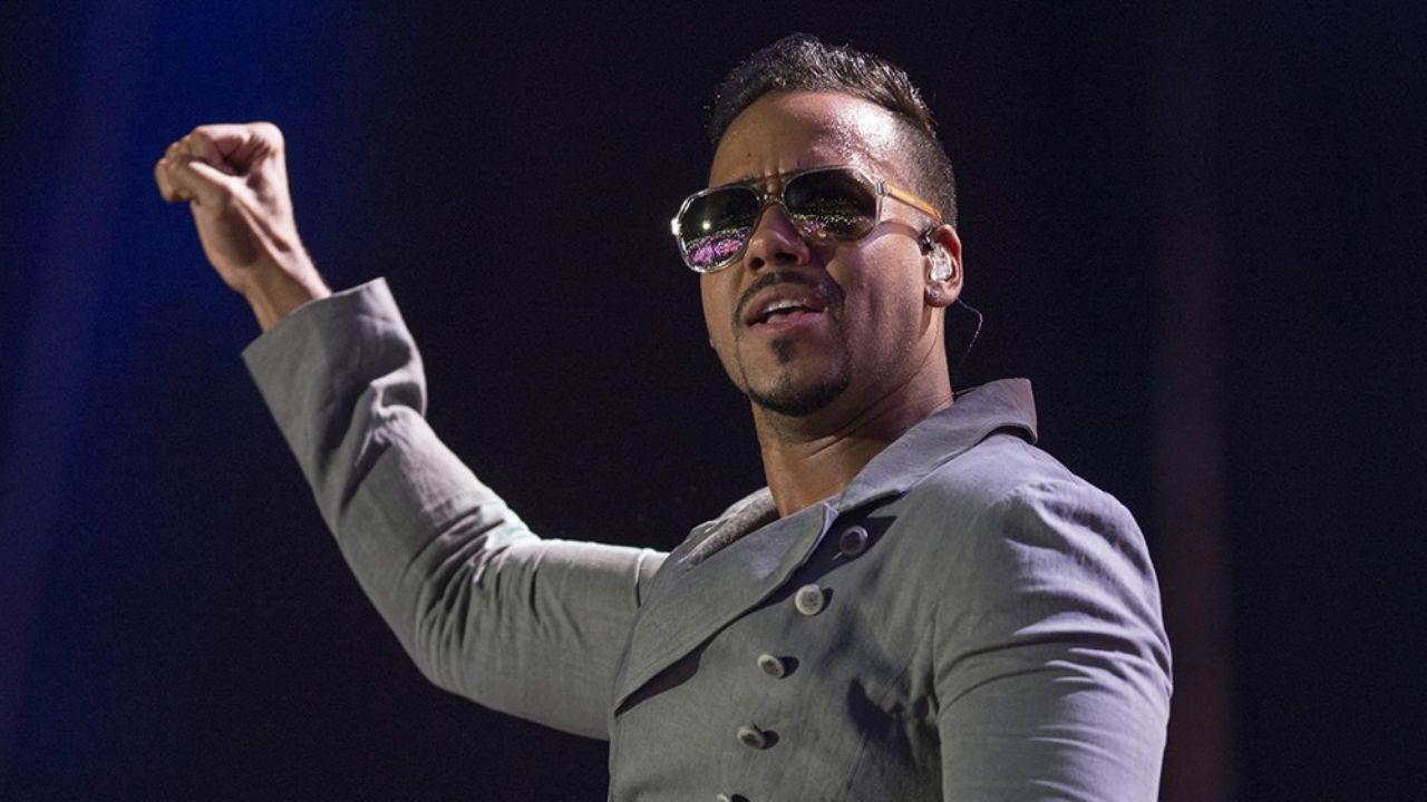 Romeo Santos agradece a fan que se tatuó su nombre cerca de zona íntima