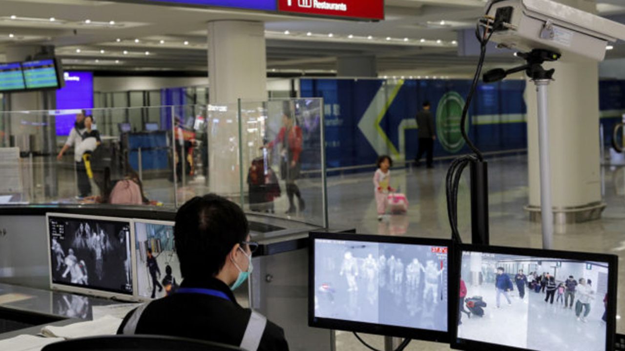 Por síntomas similares al coronavirus, padres abandonan a sus hijos en China