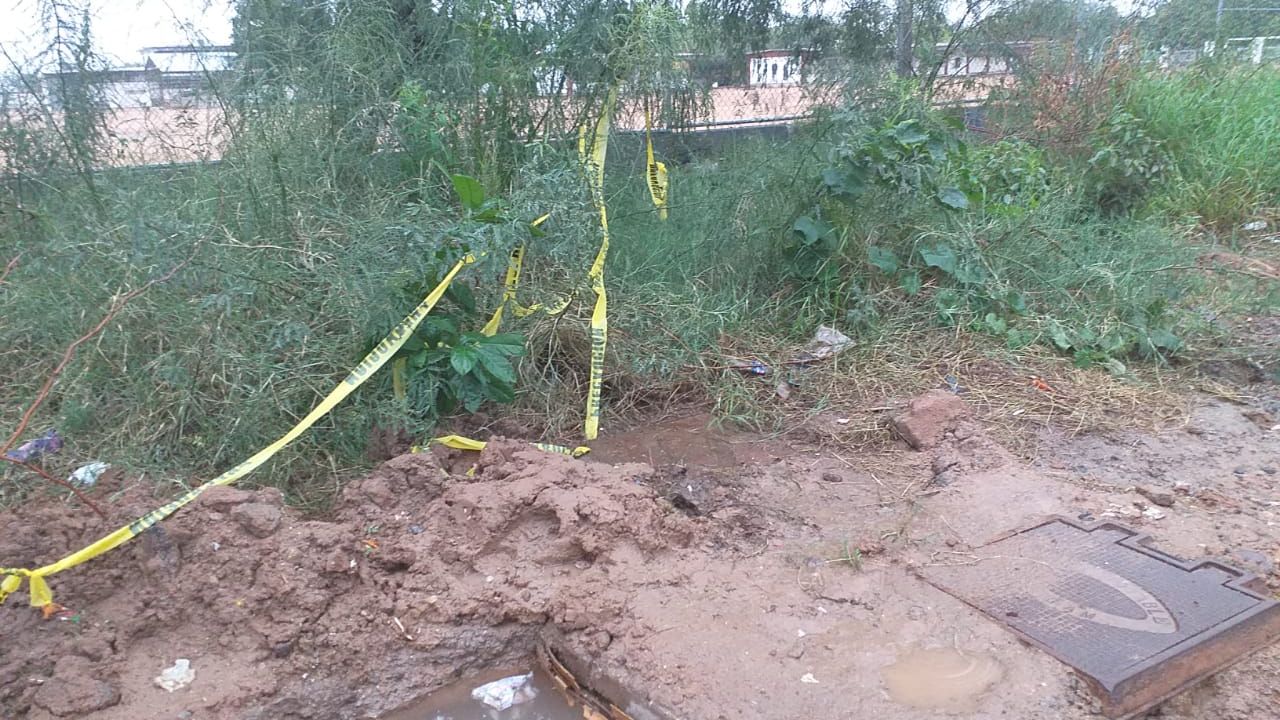 Vecinos del Sahuaro en Hermosillo denuncian drenaje colapsado