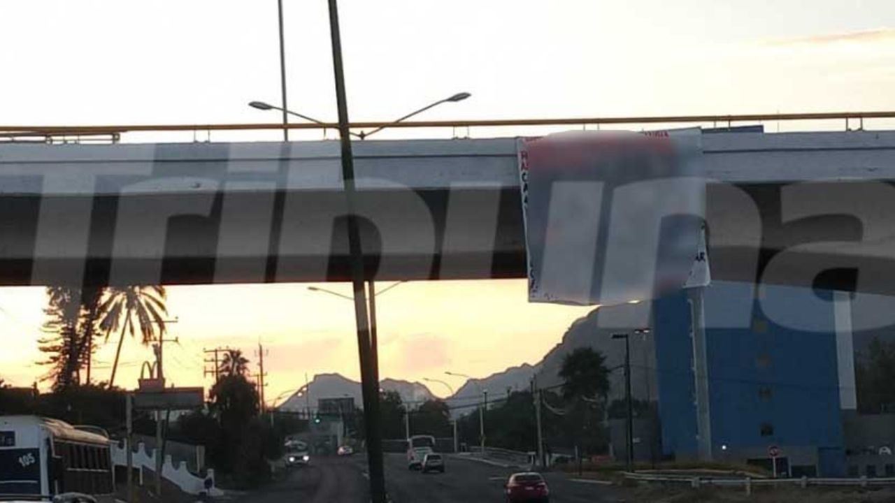 Mantas colocadas en puentes de Guaymas provocan terror en ciudadanía