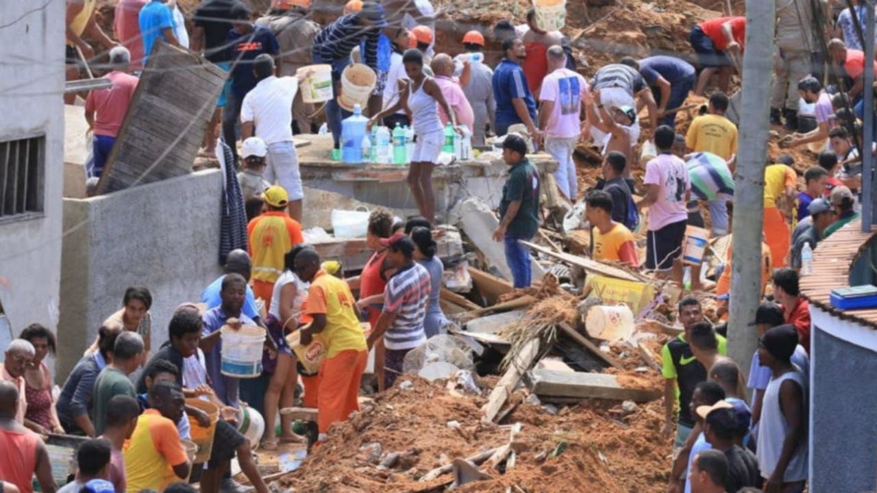 14 muertos y 16 desparecidos por deslizamientos de tierras en Brasil