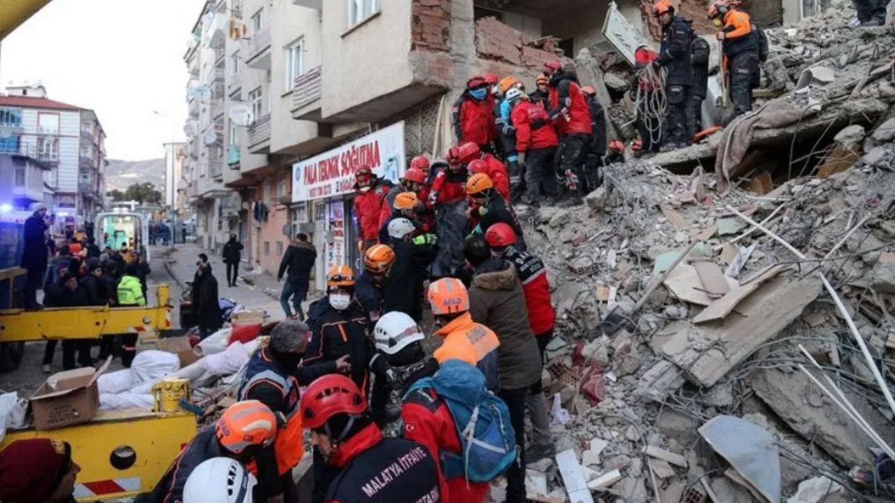 Nueva alerta: Sismo de magnitud 5.1 golpea Turquía; van 28 muertos