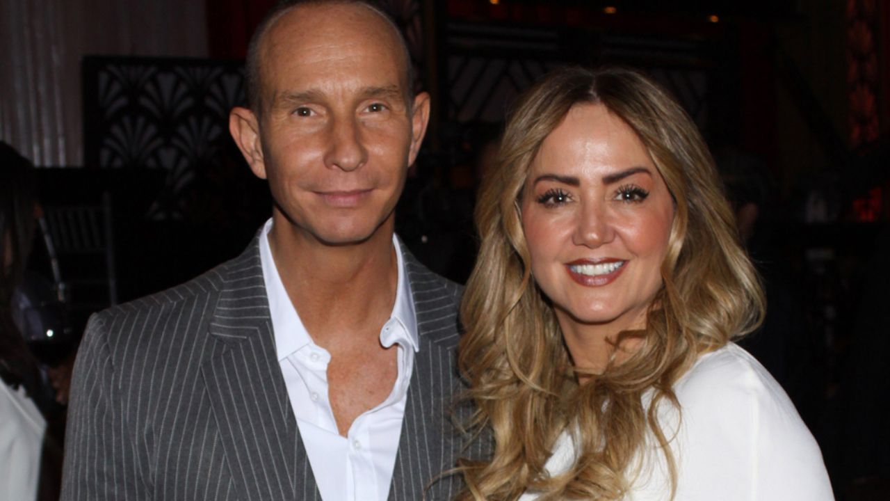 Rubín coquetea con actriz en lencería y 10 años más joven que Andrea Legarreta