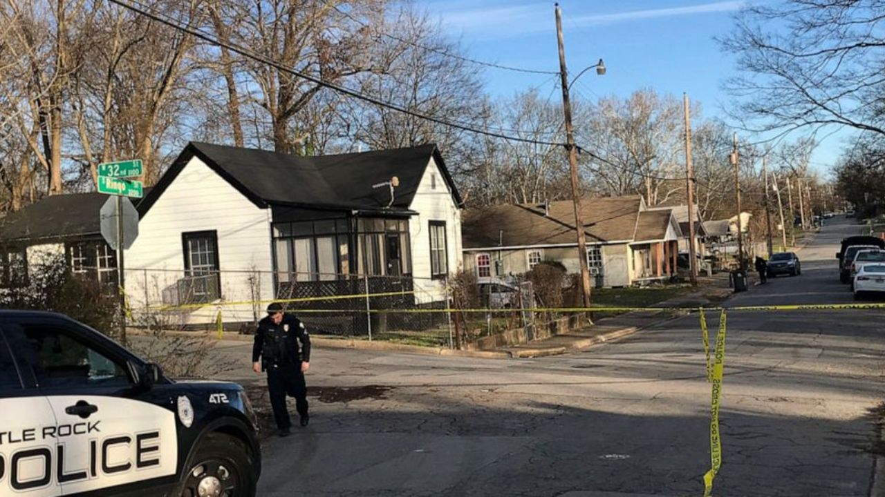 Tiroteo dentro de casa deja 2 mujeres muertas y un niño baleado en EU