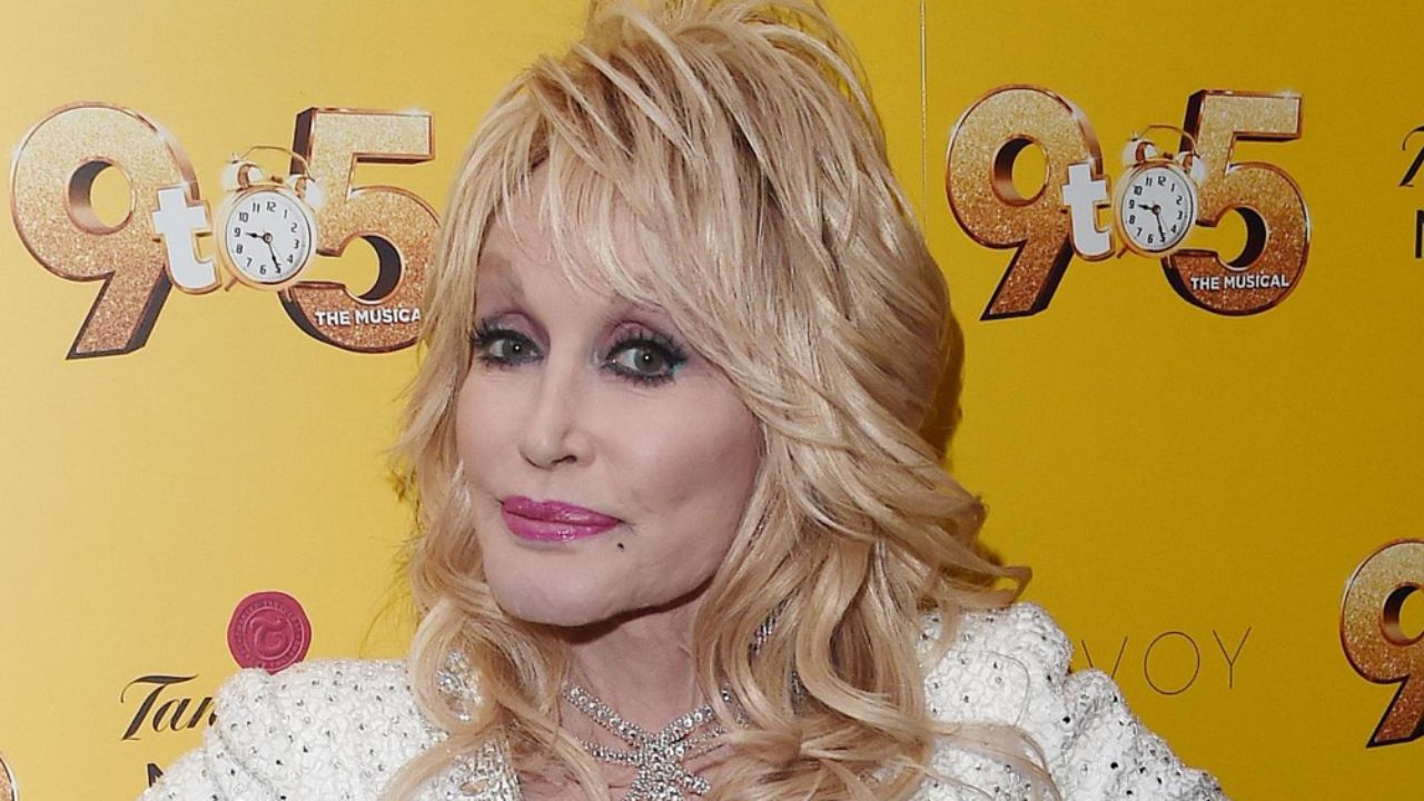 Las grandes celebridades se suman al Dolly Parton Challenge