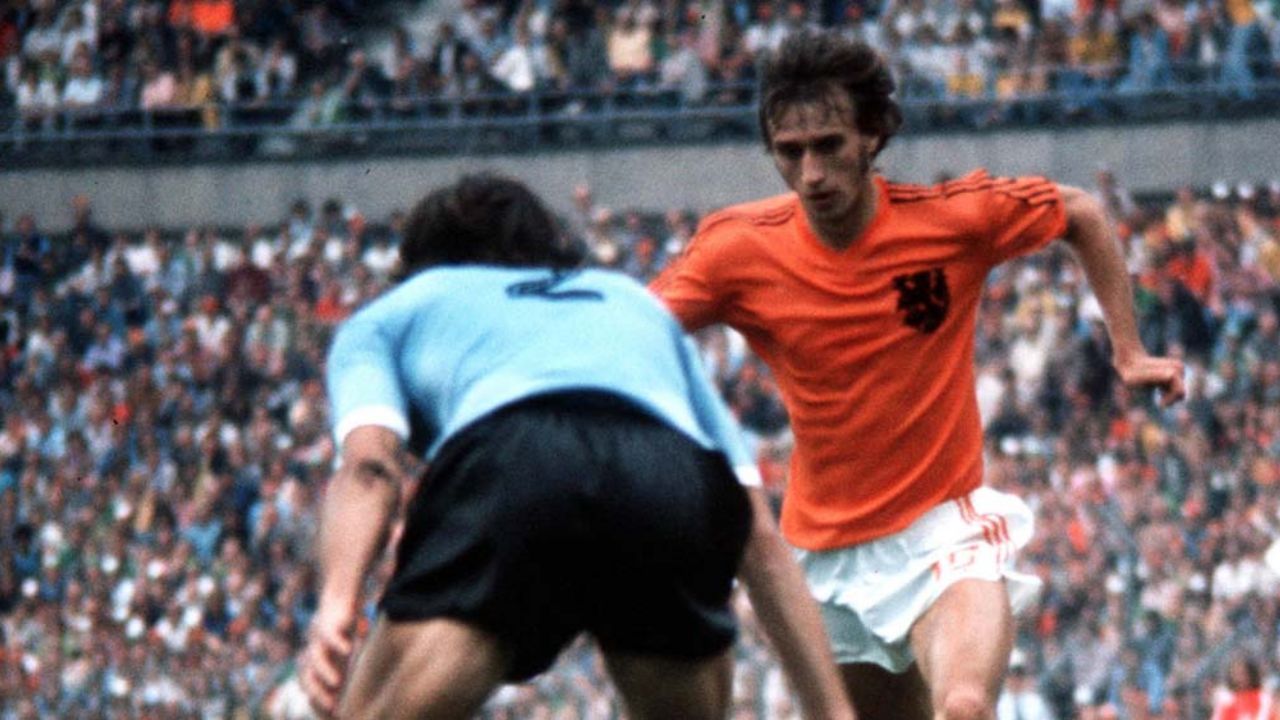 Muere Rensenbrink, legendario jugador holandés, por una atrofia muscular