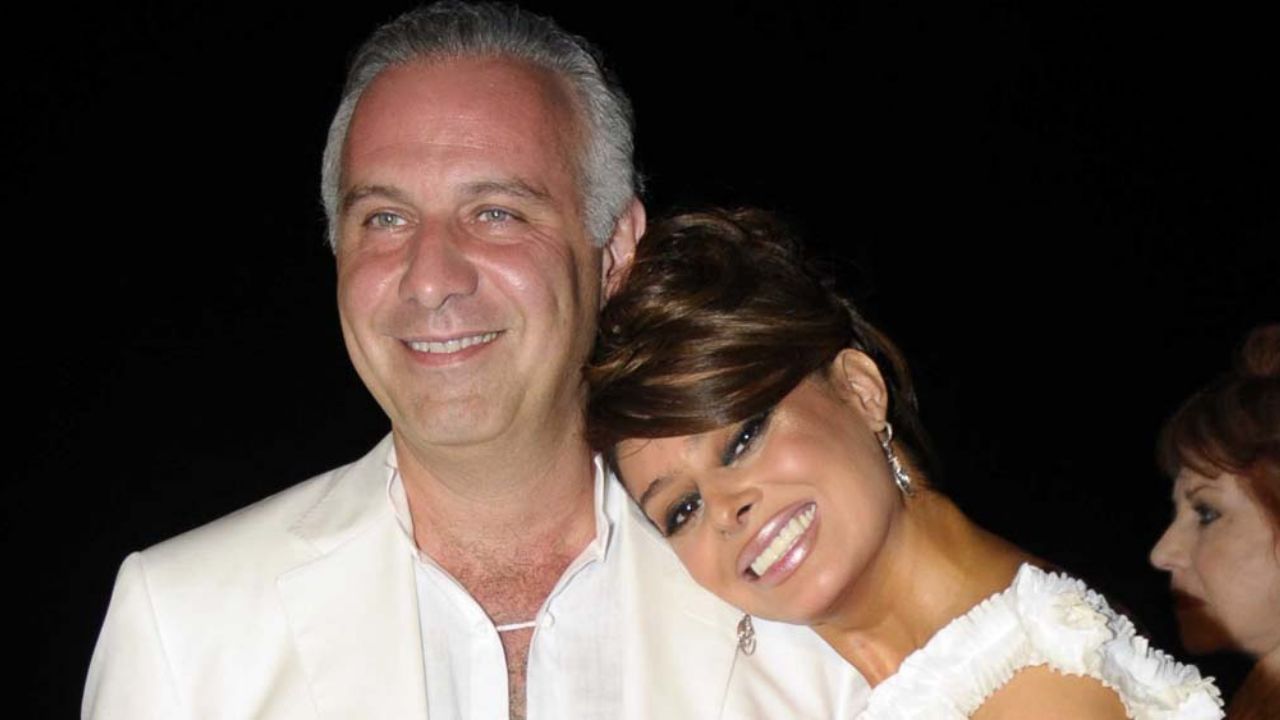 ¡A capa y espada! Yadhira Carrillo sale en defensa de su esposo Juan ‘N’: “Aquí estaré con él”