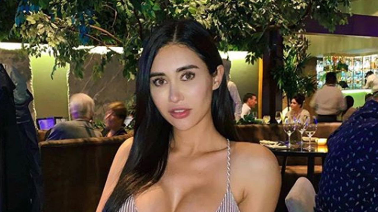 Desvergonzado escote de Joselyn Cano causa ‘locura’ en redes sociales