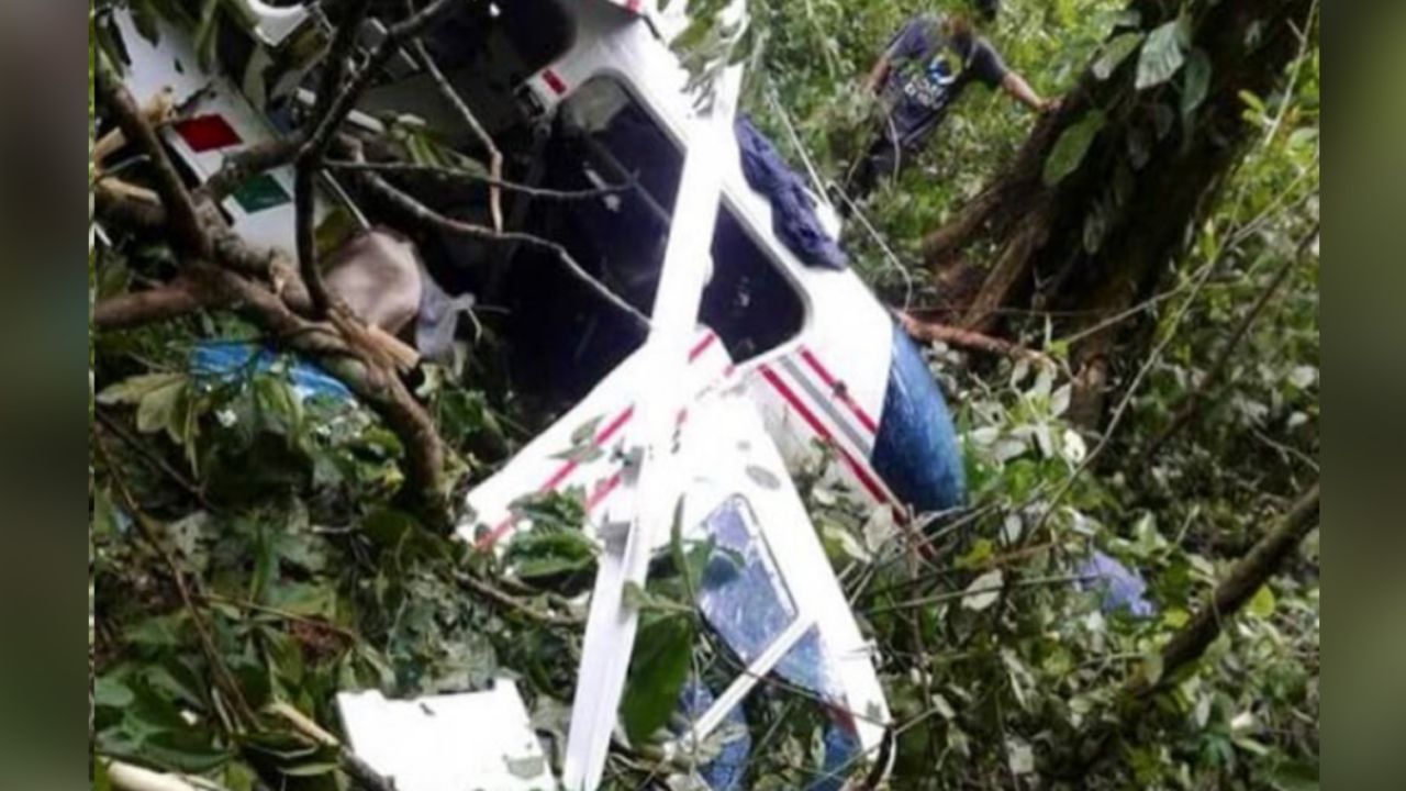 Protección Civil confirma un muerto tras desplome de helicóptero en Chiapas