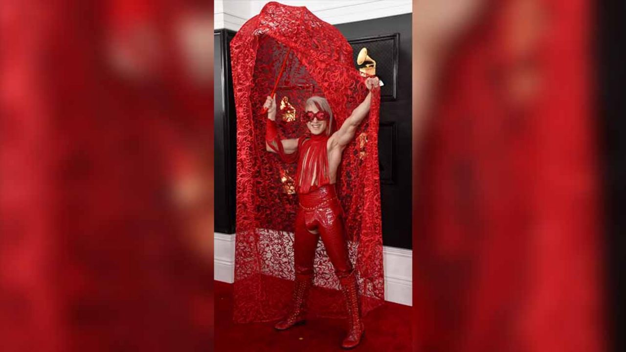 Polémicos ‘looks’ llevan la política a la alfombra roja de los Grammy 2020