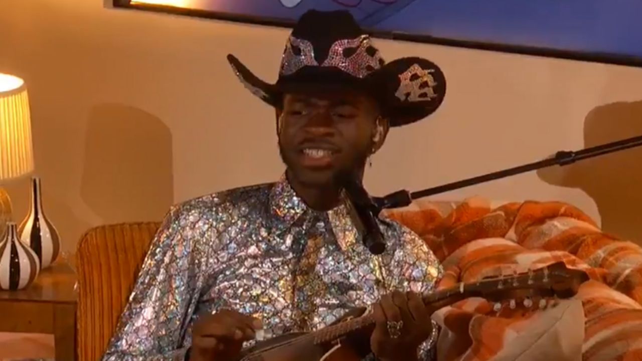 Lil Nas X y Billy Ray Cyrus prenden los Grammys junto a BTS y Mason Ramsey