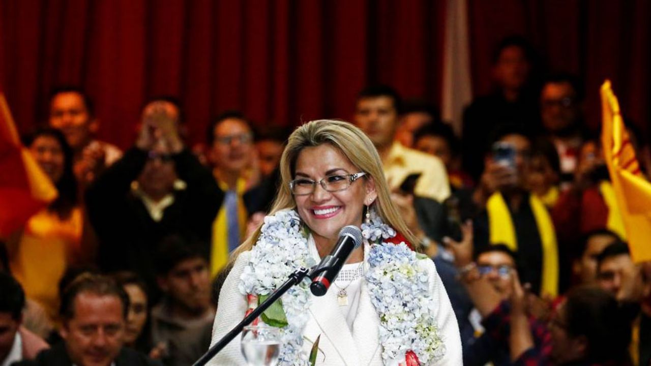 “Es usual”: Presidenta de Bolivia pide renuncia a todo su gabinete