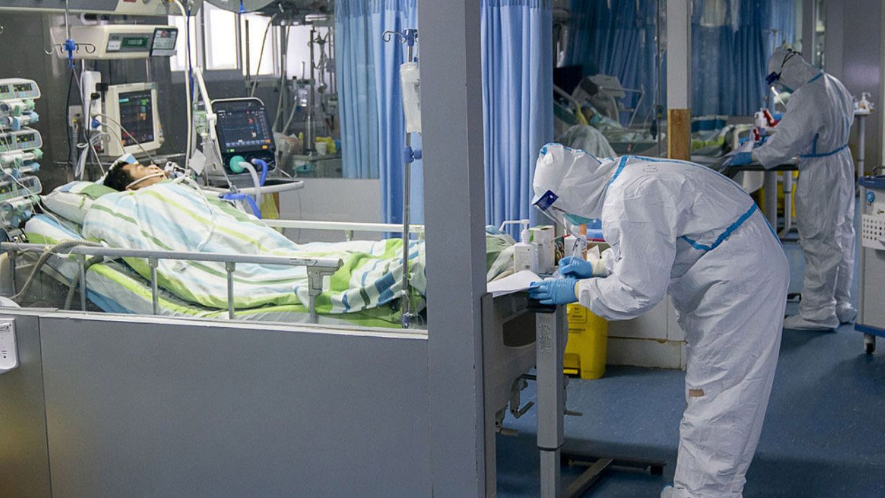 Cifra de muertos por coronavirus aumenta a 106 en China