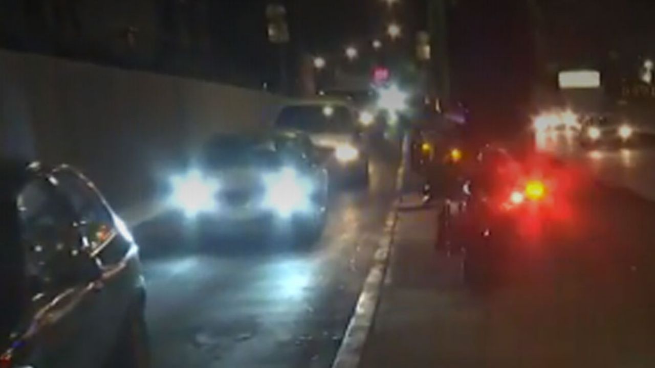 (VIDEO) CDMX: Captan otra vez asaltos a conductores en Periférico Sur