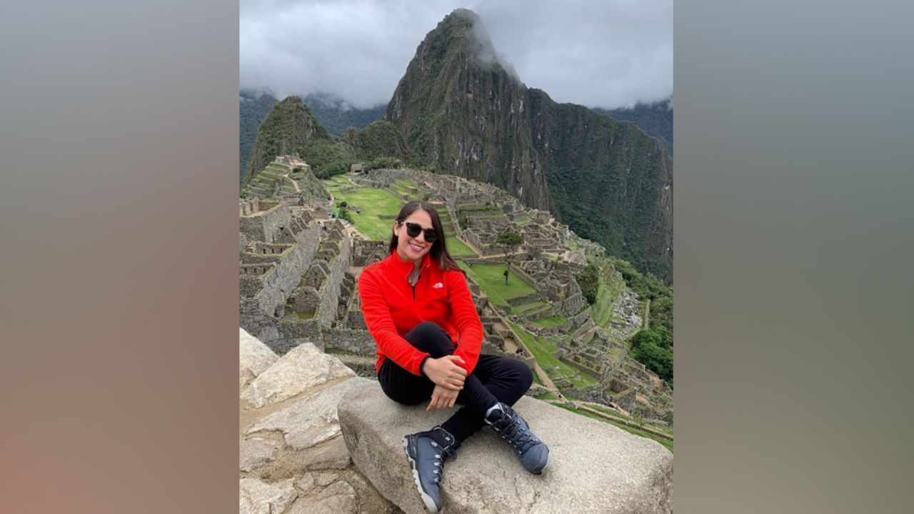 Con travieso escote, Evelyn de ‘Exatlón’ se roba las miradas en Instagram