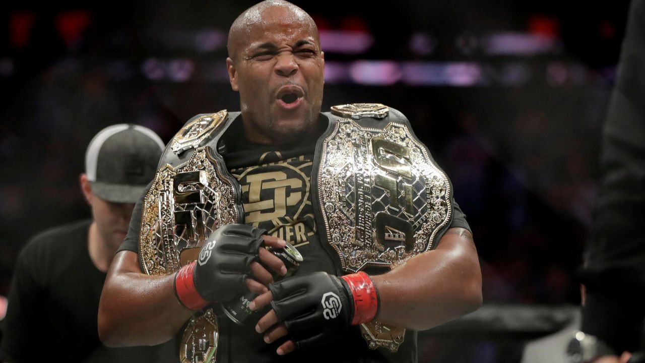 Daniel Cormier volvería al octágono solamente por el campeonato