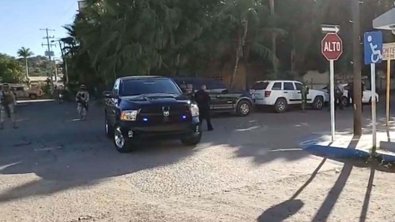 Pistoleros retan a la autoridad y balean auto frente a instalaciones de la FGR