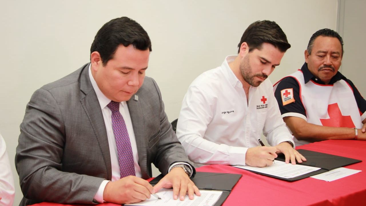 Cruz Roja implementa en Imss programa piloto de “Camilla Comodín”