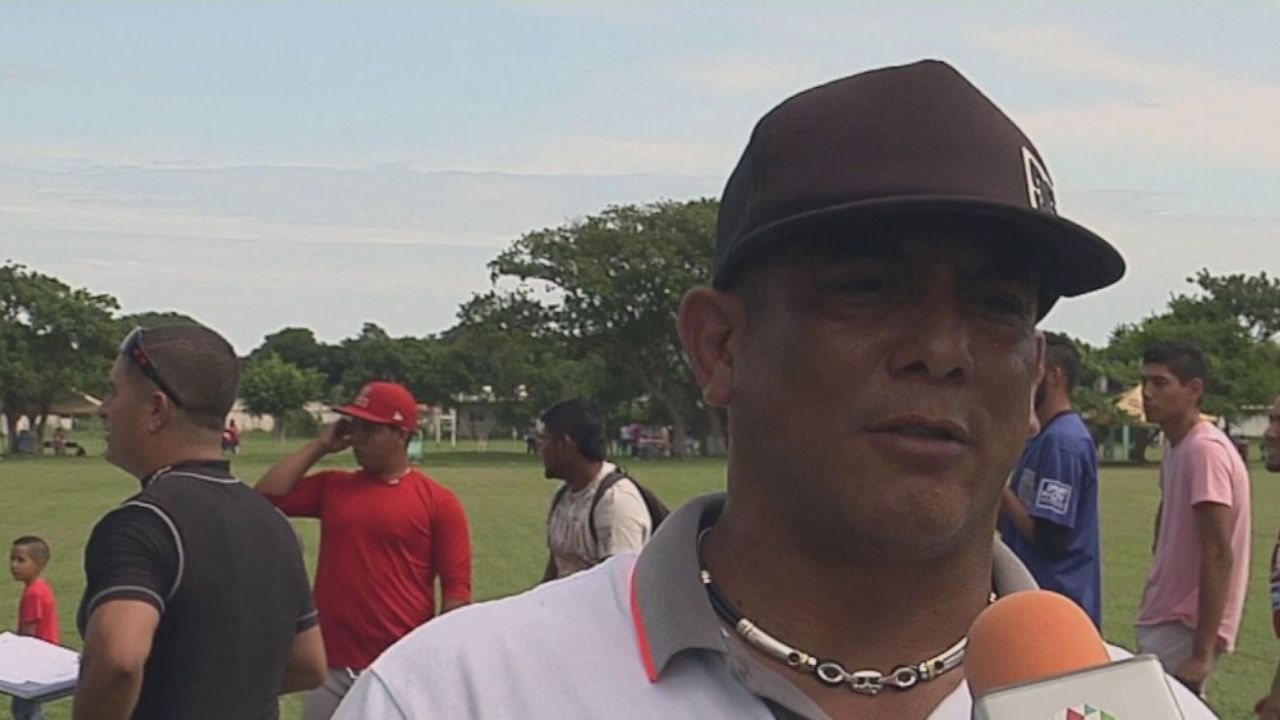 Asesinan a balazos al exbeisbolista Narciso Elvira junto a su hijo