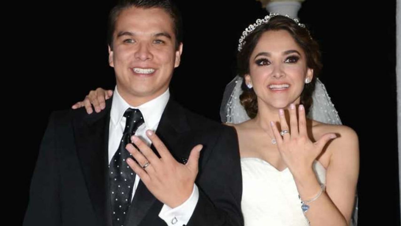 FOTO: ¿Donde hubo fuego? Sherlyn disfruta cena al lado de su exesposo