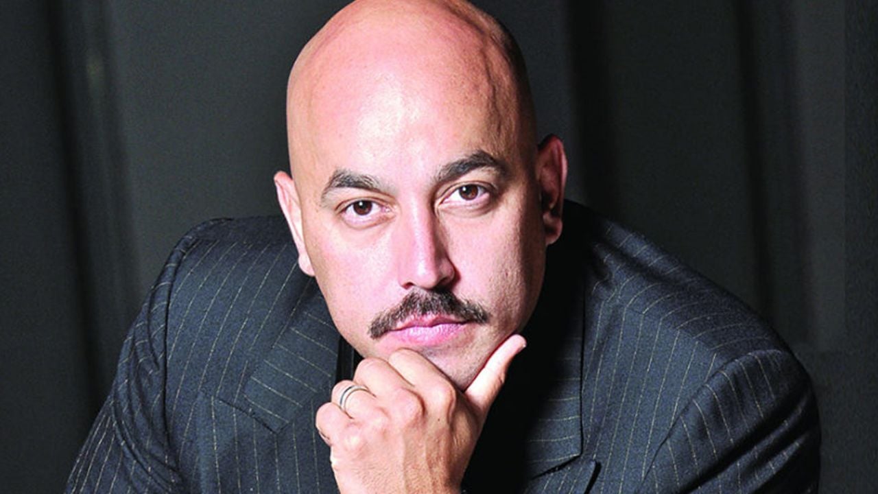 “Mejor que Christian Grey”: Lupillo afirma que es un “maniacón” en la cama