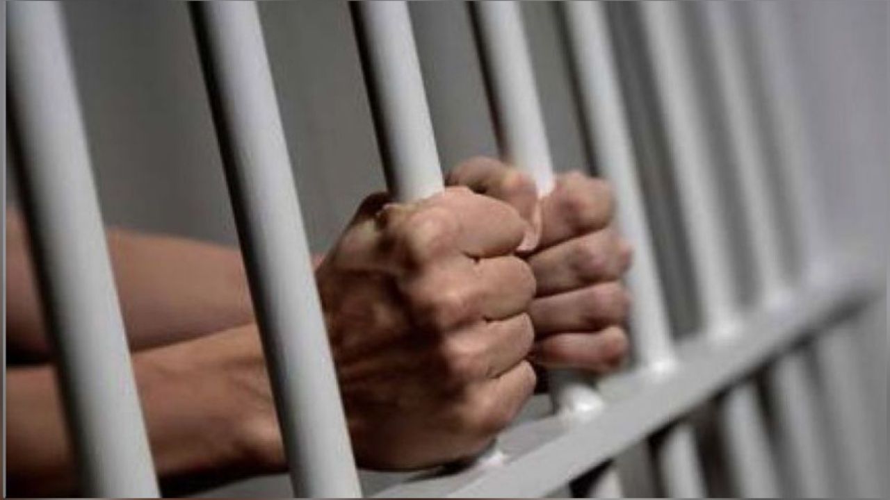 Cae canadiense tras apuñalar a su esposa y asfixiarla con un cable