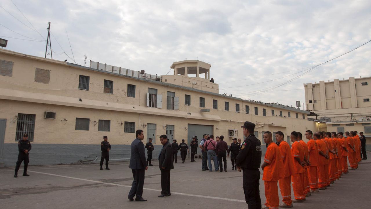 El Penal de Topo Chico comenzó a ser demolido ladrillo por ladrillo