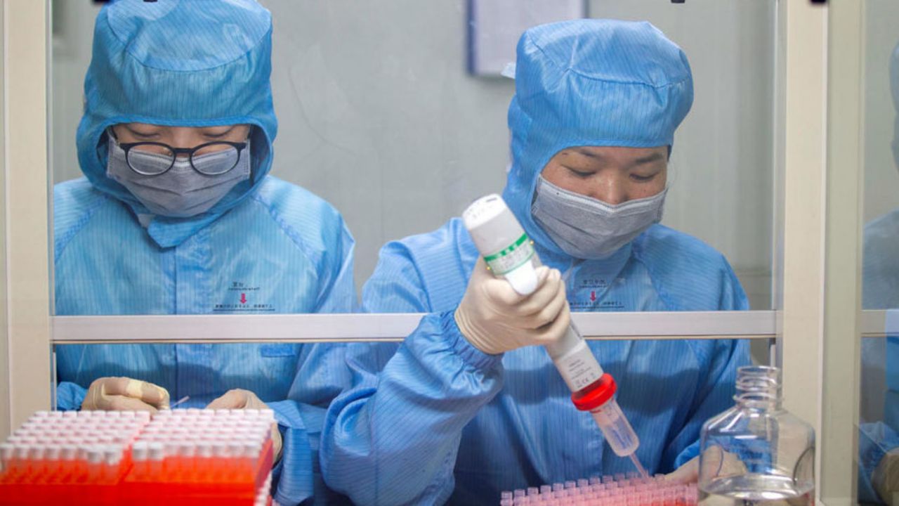 Coronavirus: Confirman el primer caso sin síntomas en China; un niño