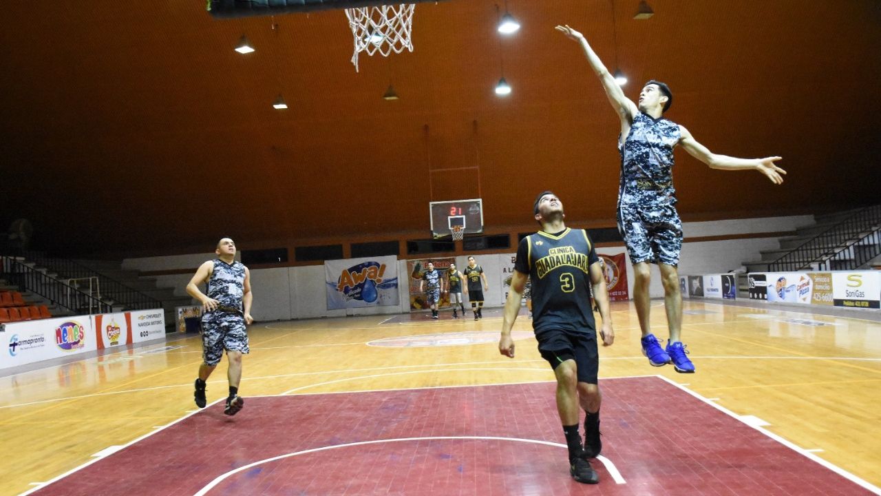 Los equipos Barrio 207 y El Carretón van a la final en el basquetbol navojoense