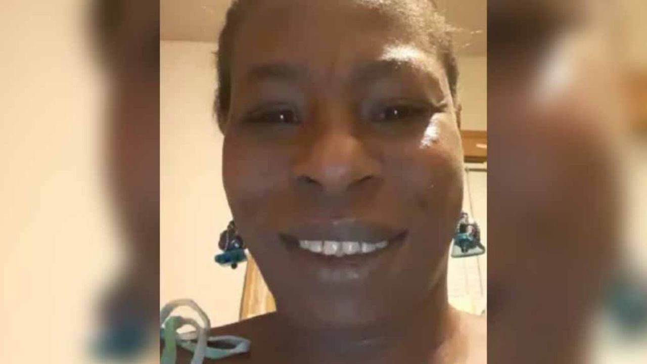 Beso entre amigos acaba mal; mujer le arranca parte de la lengua