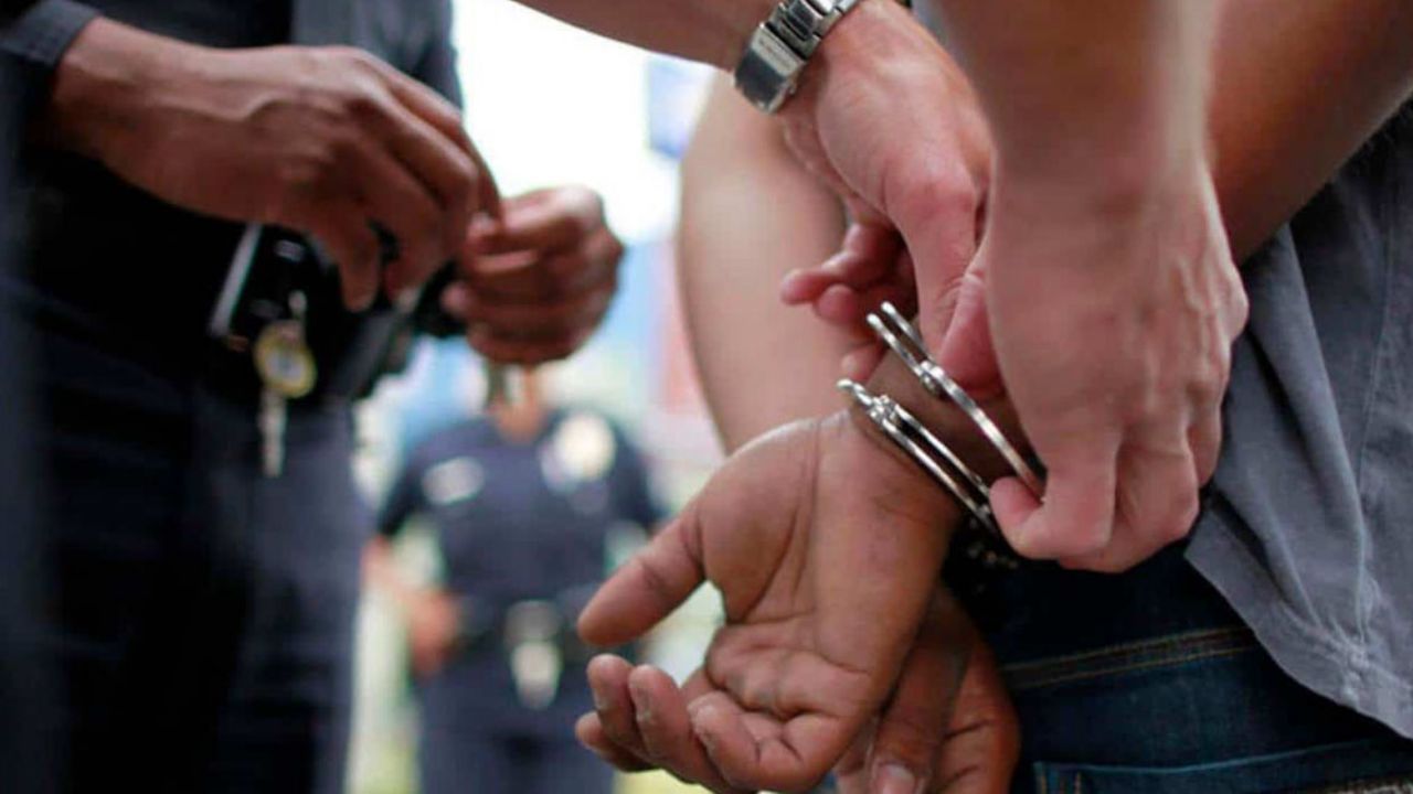 Tras casi 5 meses, cae hombre que asesinó a puñaladas a su madre