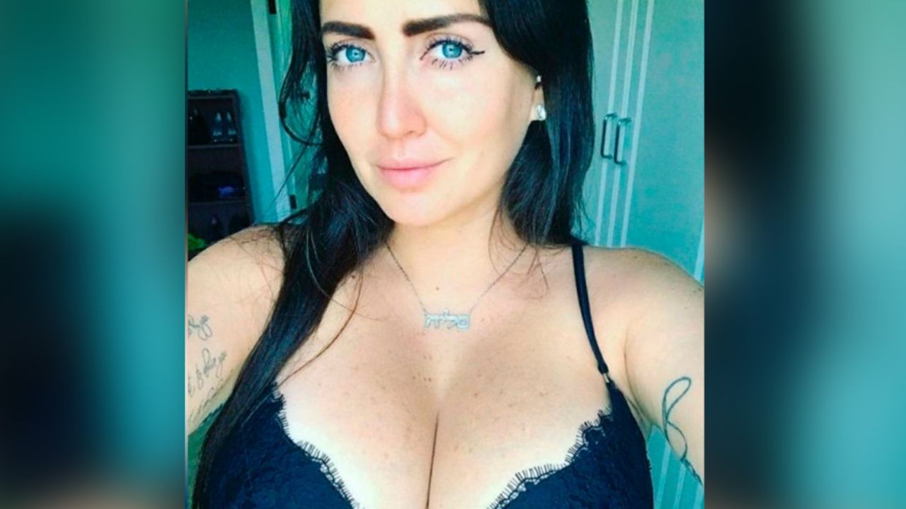 “Con mi amor”: En infartante escote, Celia Lora posa junto a Yolanda Andrade