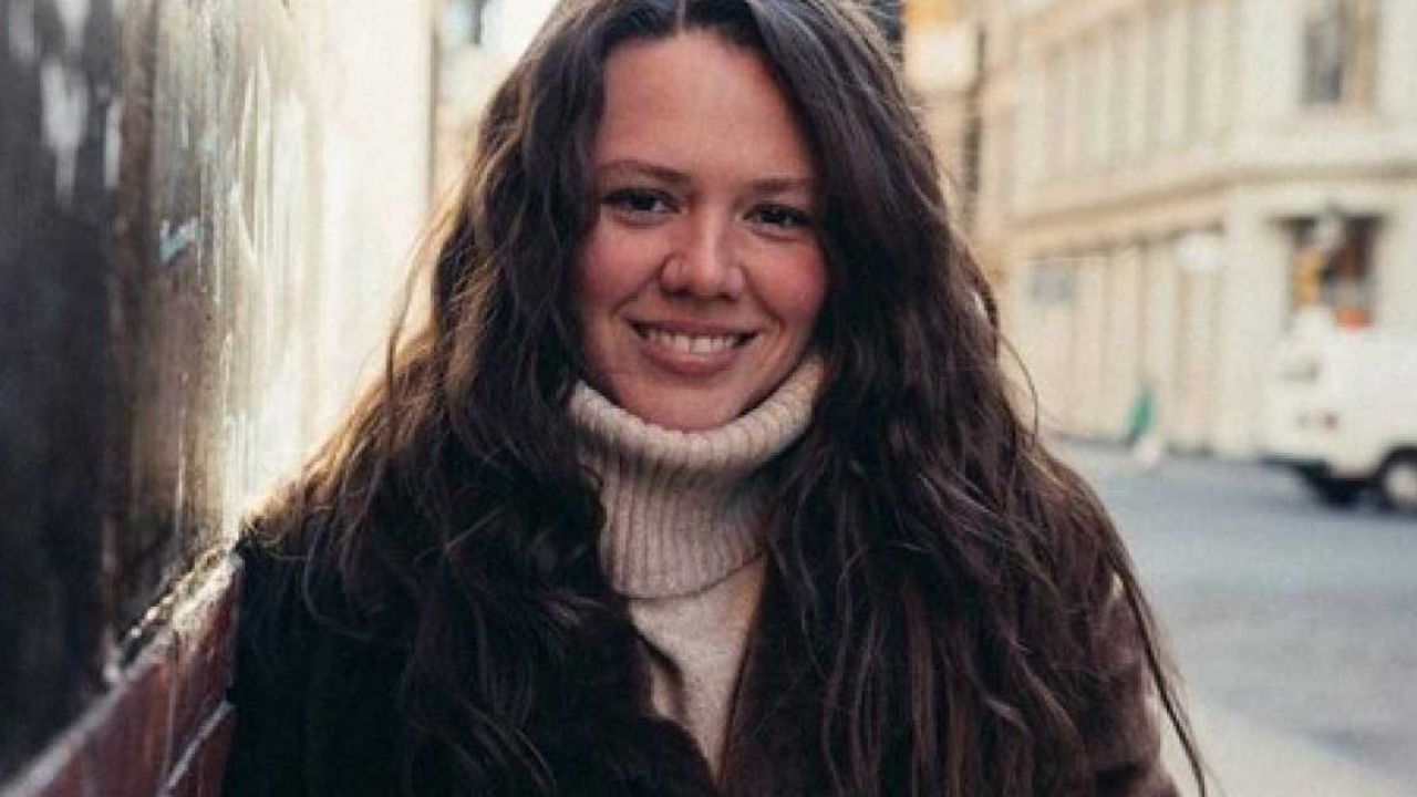 ¡Qué romántica! Joy Huerta llena de amor las redes al posar con su esposa